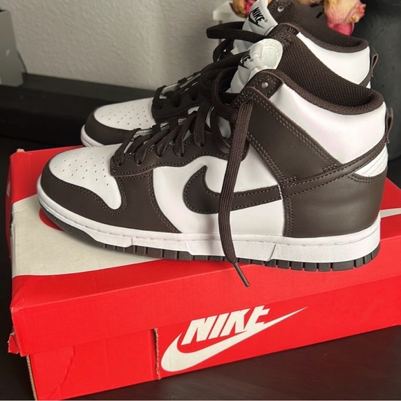 Nike Retro Bttys Dunks Brown and White